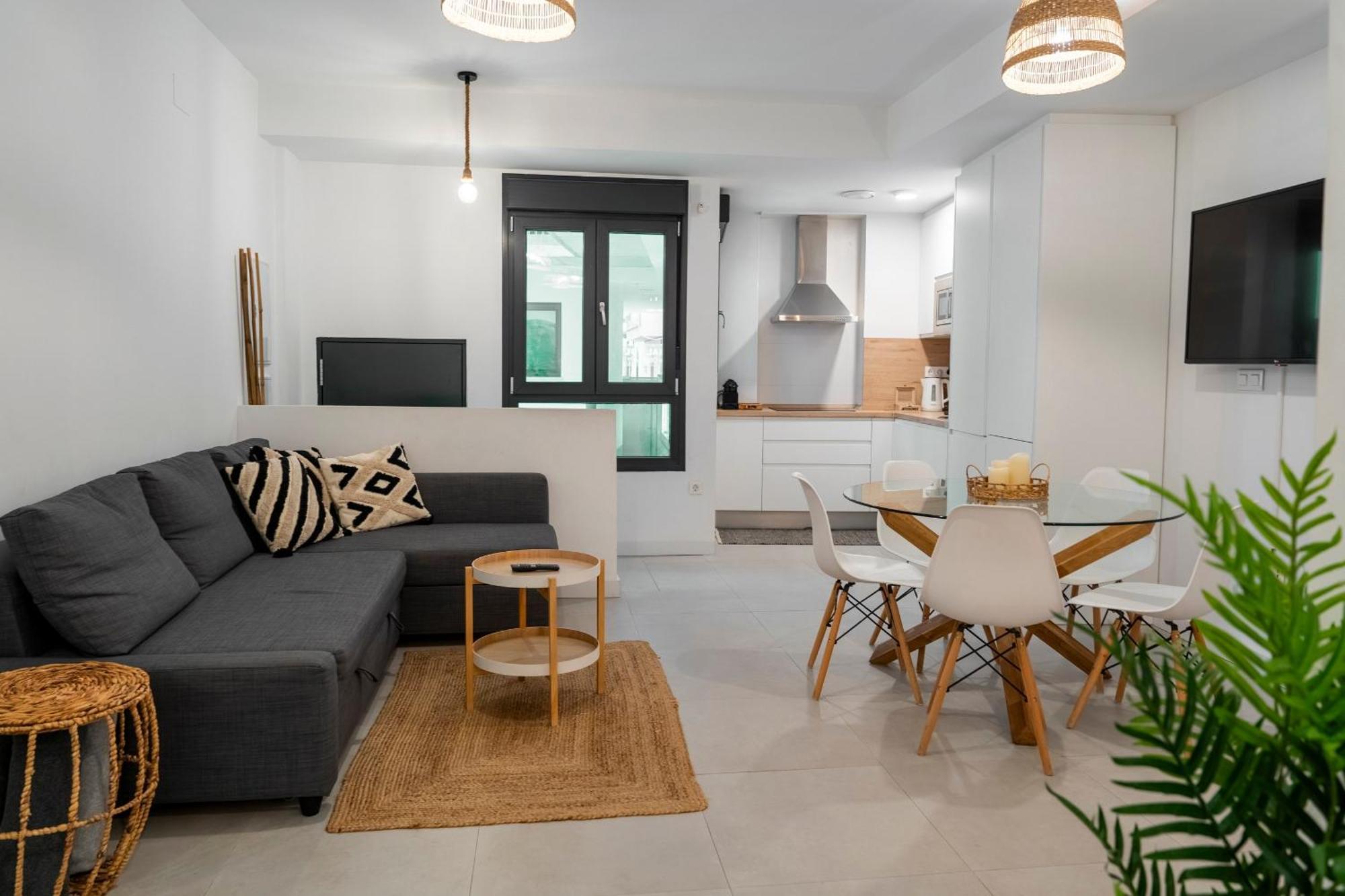 Apartment Andrea In Malaga Center Экстерьер фото